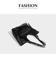 Nueva moda versátil Diablo locomotora remache Tote diseño bandolera bandolera hombres y mujeres - details 2