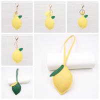 Precioso llavero de cuero PU con forma de limón, colgador de cuero PU con dibujos de frutas, llavero de coche, colgante de bolso de moda para mujer - details 0