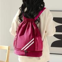 Mochila deportiva SEYATULLH con cordón - Poliéster duradero, multicámara para gimnasio, yoga, correr, baloncesto y fútbol - Negro con detalles blancos y rayados, correas de hombro ajustables, ideal para viajes y actividades al aire libre. - details 0