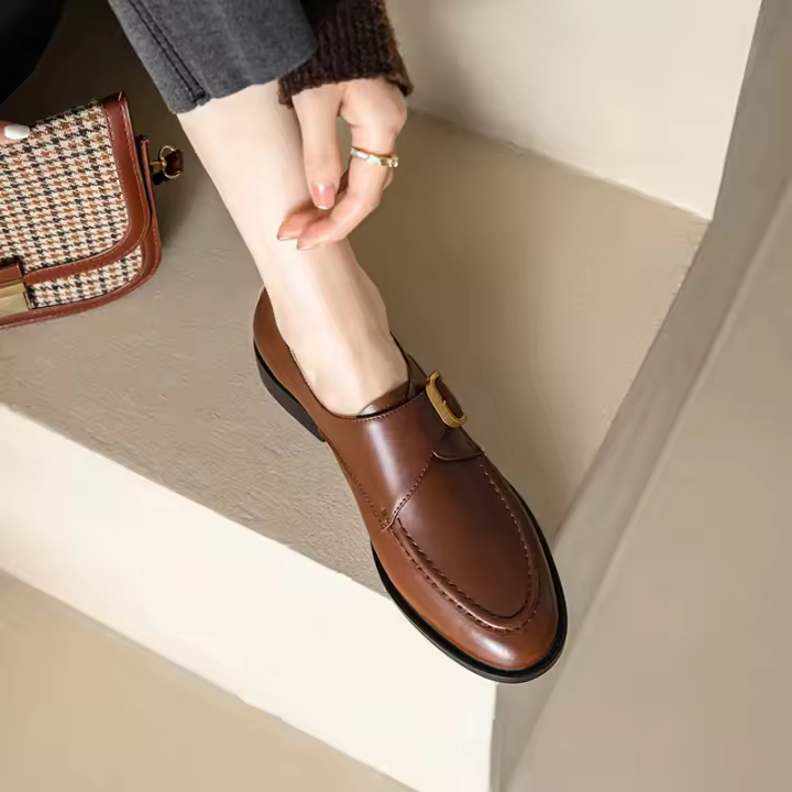 Mocasines con hebilla y cinturón con punta redonda, zapatos pequeños de cuero, zapatos individuales con tacón grueso - 1