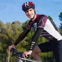 1 par de mangas de protección solar UV para verano, reflectantes, de poliéster, materiales no textiles, con ciclismo nocturno, correr, calentadores de brazos, cubrebrazos deportivos para hombres y mujeres. - details 3