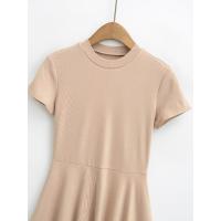 Vestido básico de manga corta de color sólido ajustado de estilo europeo y americano para mujer con cintura y cuello medio alto delgado Empalme de una palabra falda de swing grande - details 6