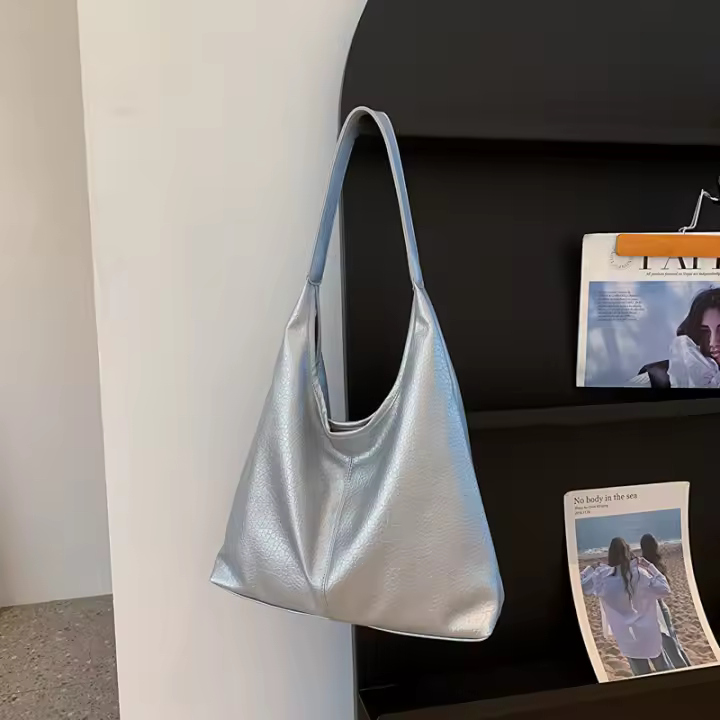 Bolso de verano 2025 de cuero suave de gran capacidad, bolso casual de moda para hombro y hombro. - 1