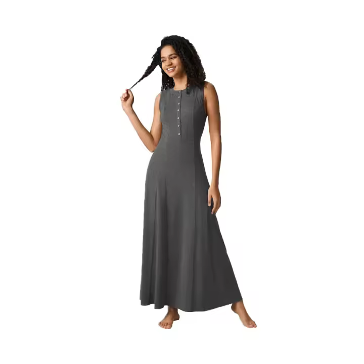 Elegante y casual vestido de mujer con una pequeña V abierta en la parte delantera del tejido - 1