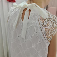 Ropa de mujer de talla grande, camiseta sin mangas con retazos de encaje bordado hueco blanco de 150kg, Top redondo - details 4