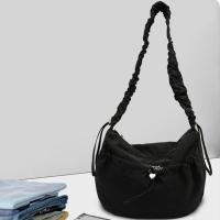 Bolso de hombro plisado de nailon a la moda, bolso cruzado con cordón de estilo coreano de Color sólido, bolso de mano ligero de gran capacidad para niñas - details 4