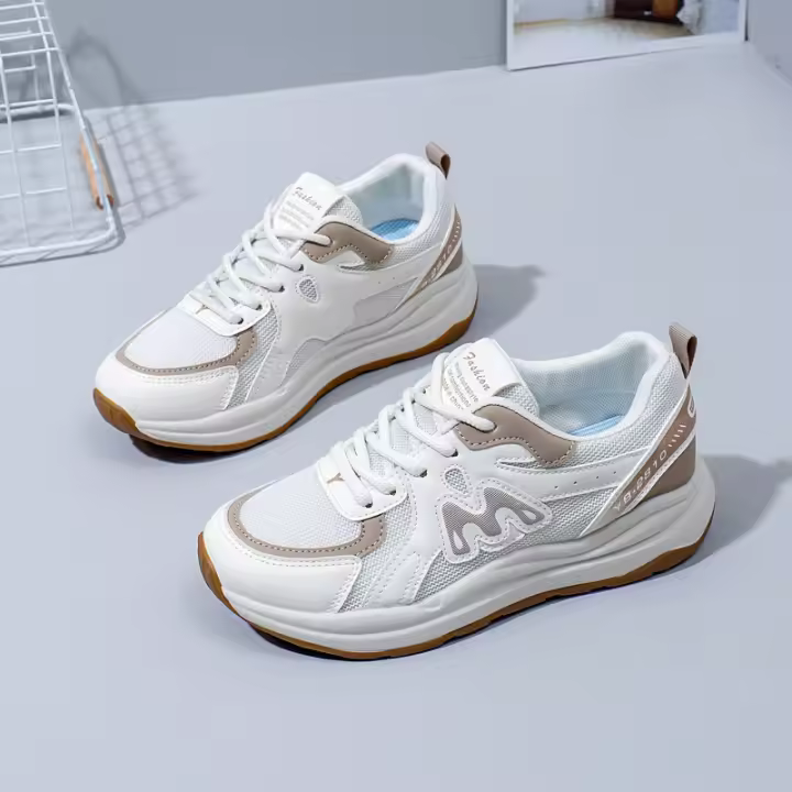 Zapatillas de Hombre Hollow-Out Estilo Coreano Zapatillas de Ocio para Estudiantes Ligeras y Transpirables para Verano 2025 - 1