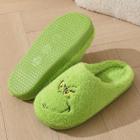 Nuevas y lindas pantuflas navideñas de Grinch para el hogar, cálidas, con plataforma, suela suave, gruesas y antideslizantes - details 4