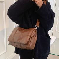 Bolso de hombro acolchado a cuadros, bolso de diseñador para mujer, bolsos de compras cruzados con solapa de cuero PU, invierno - details 5
