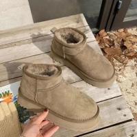 Botas cálidas de piel y lana natural para mujer, pantalones cortos de forro polar de diseñador, invierno, 2025 - details 3