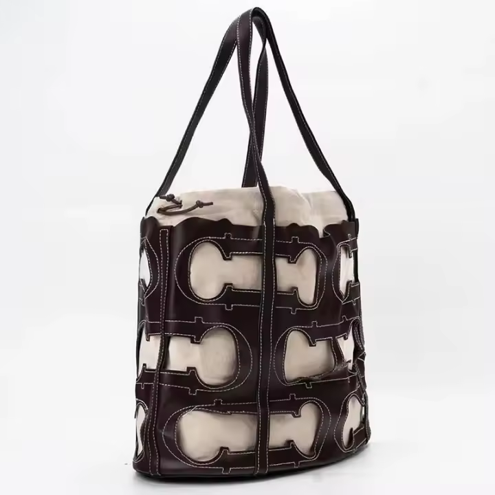 CH-Bolso único y creativo para mujer, bolso con agujeros, diseño de patrón Popular elegante, marca de alta calidad, mochila de lujo de alta gama - 1