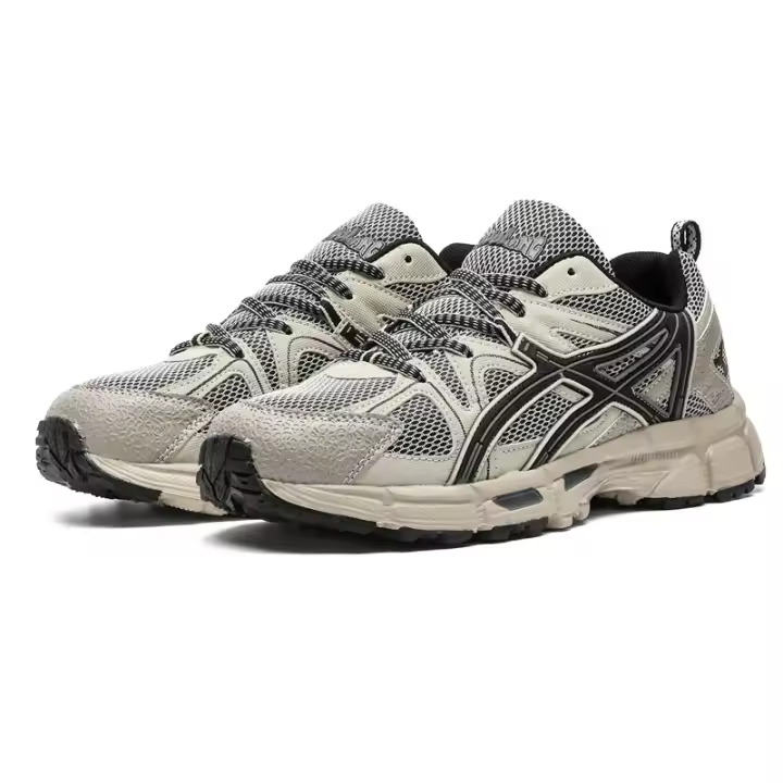 Zapatillas nuevas de alta calidad para hombre y mujer, zapatos informales a la moda con rendimiento antideslizante y antiolor neutro, calzado Retro para correr - 1