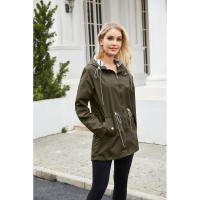 Camiseta impermeable con capucha a rayas de manga larga para mujer, longitud media - details 69