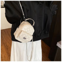 Versión coreana Xiaoxiangfeng Lingge mochila 2025 primavera nueva moda simple estudiante cadena de gama alta bolso de mujer - details 16