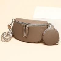 Bolso de pecho de cuero genuino de lujo para mujer, bolso cruzado de cuero de vaca de alta calidad con monedero pequeño - details 9