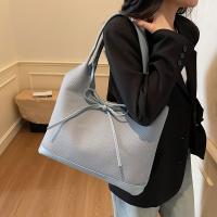 Bolso de Tote Elegante para Mujer en Azul Claro Gran Capacidad, Cierre Magnético, Detalle de Lazo, Correas Transparentes Perfecto para Compras, Citas, Fiestas, y Viajes - details 2