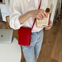 Bolso cruzado magnético de moda para mujeres Diseño vertical elegante Mini bolso de hombro de cuero PU Diseño minimalista para el teléfono - details 31
