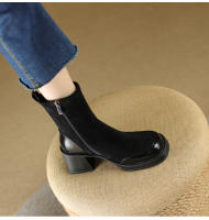 Temperamento de cuero Botas cortas francesas de tacón alto Cabeza cuadrada Tacón grueso Botas delgadas elásticas - details 5