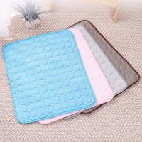 Almohadilla de hielo transpirable para mascotas, resistente a mordeduras, antideslizante, almohadilla de hielo refrescante para perros, disipación rápida del calor, almohadilla suave para dormir para perros y gatos - details 3