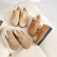 Zapatos de nieve de gamuza de suela gruesa de invierno de felpa para mujer para mulas al aire libre, zuecos de madera esponjosos suaves y cálidos para mujer - details 0