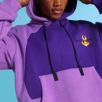 Diciembre 60% algodón 40% poliéster lana flameada corte y costura de bloques de color sudadera con capucha de dos colores para hombre estilo morado - details 6