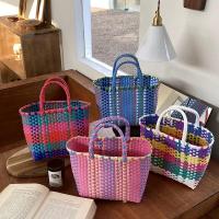 2025 nueva cesta de verduras, bolso de PVC a la moda de verano, bolso tejido a mano, bolso de mano a rayas de retales, bolsos de playa, monederos y bolsos - details 4