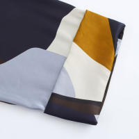 TRAFZA 2025 Camisa estampada de satén de seda a la moda de primavera para mujer, blusa con puños enrollados y botones ocultos, Tops elegantes informales para mujer - details 7