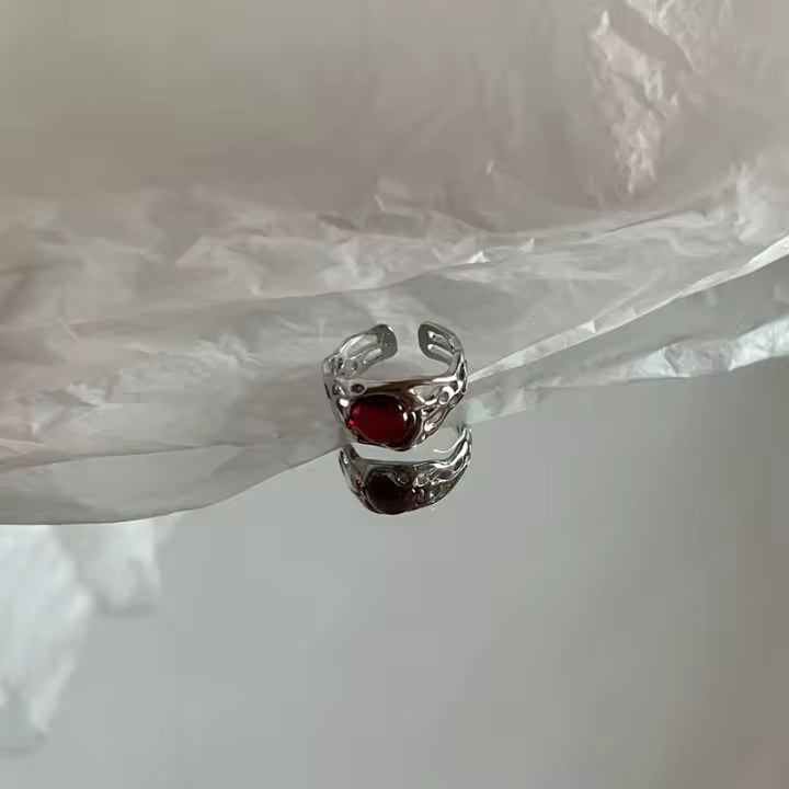 Anillo ovalado rojo de Color plateado Vintage para mujer anillo de lujo de piedra Natural Irregular elegante a la moda regalo de joyería estética Y2K para mujer - 1