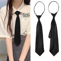 Corbata Simple Para Hombre Y Mujer Negra Mate Clip on Uniforme De Traje Estilo Fashion Tamaño Unico Adecuada Para Estudiantes Y Funerales - details 1
