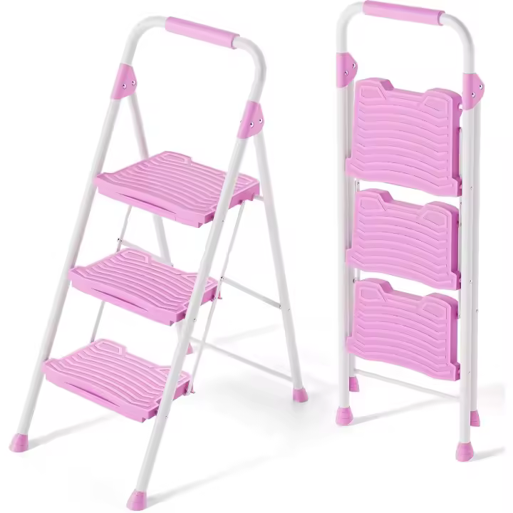 Escalera Plegable 3 Peldaños Anchos con Baranda, Escalera de Tijera con Pedal Antideslizante, Taburete Plegable para Hogar Cocina Garaje Jardín Oficina, Capacidad de Carga de 900LBS, Rosa - 1