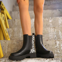 Botas Martin de mujer 2025 nueva frontera de gran tamaño otoño cabeza redonda tacón francés empalme botas casuales versátiles individuales - details 10