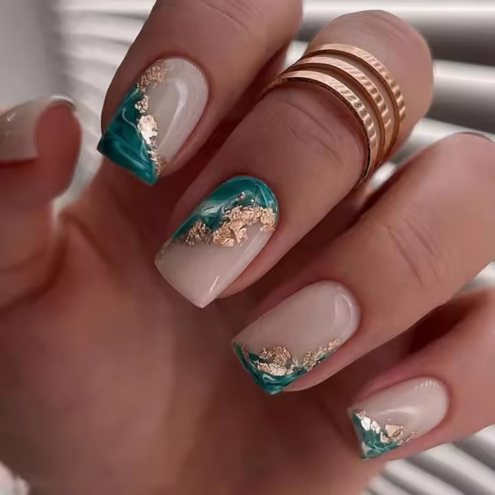 Uñas Postizas De Resina Minimalistas En Color Oro Con Diseño De Puntas Cortas Y Cuadradas 24 Piezas + 1 Pegamento + 1 Linterna - 1