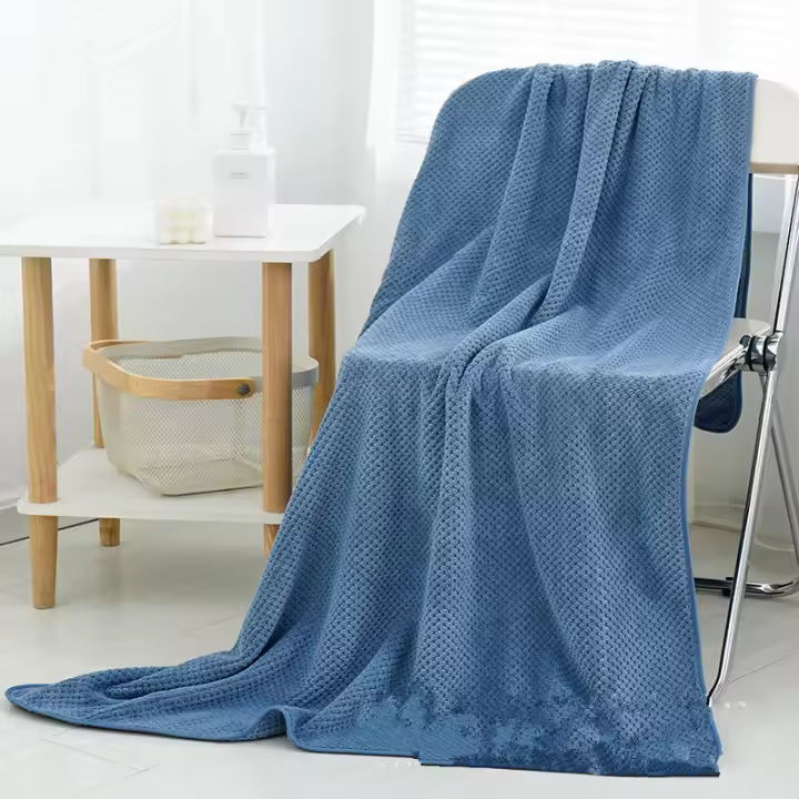 Toalla de playa de veeta de coral engrosada de alta densidad con rejilla de piña, toalla de baño suave y absorbente que no se pierde color piel - 1