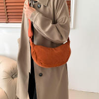 Bolso Cruzado Semi-Luna Bolso de Hombro de Pana Casual para Mujeres Bolso de Mano de Viaje de Color Sólido - details 6