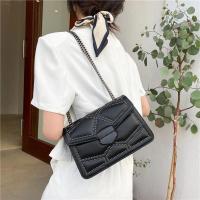 Bolso de hombro Retro con cadena y remaches para mujer, bandolera cuadrada pequeña a la moda de cuero PU con tapa, bolso de diseñador - details 12