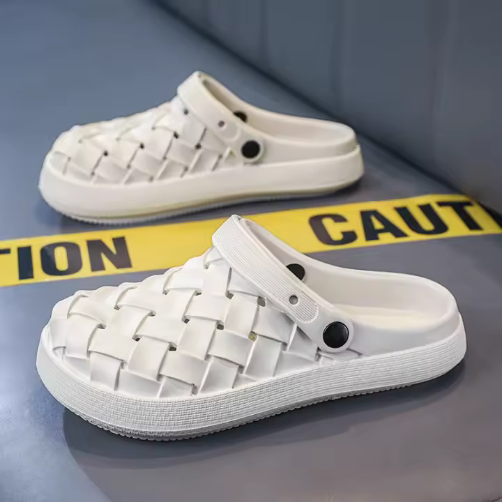 Chanclas de verano para Hombre, zapatillas antideslizantes para exteriores, sandalias de playa ligeras informales, zapatillas para el hogar, Pantuflas deslizantes para estudiantes para Hombre - 1