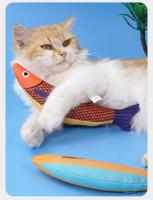 C002 viene con hierba gatera, varios peces simulados y juguetes para gatos - details 10
