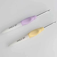 Agujas de Crochet Ergonómicas de Aluminio con Empuñaduras de Goma Suave Colorida 8 Piezas Set Tamaño 2.5-6.0mm Para Costura y Artesanía - details 4
