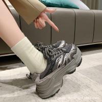 Zapatos versátiles para mujer 5 nuevas zapatillas ligeras para papá con aumento de altura - details 1