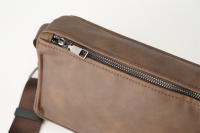 Bolso de hombro retro para hombre, bolso de mensajero informal de marca de moda, bolso horizontal para hombre, bolso de mensajero informal al aire libre, bolso para teléfono móvil, bolso para mujer de moda, regalo de vacaciones - details 14
