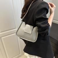 Bolso de hombro tejido de Color sólido a la moda, bolso de cuero Pu con hebilla, bolso pequeño de media luna, bolso de viaje para axila - details 3