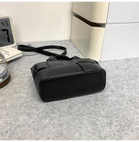 Bolso francés, bolso de mujer, nuevo bolso de cesta de verduras tejido de alta gama, bolso de mensajero de un solo hombro, tendencia. - details 41