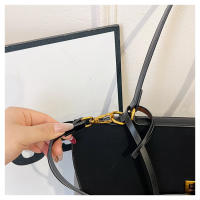 Bolso de hombro de gamuza Nuevo bolso de mano de gran capacidad para viajeros Bolso de moda para las axilas - details 26