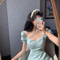 Mini vestidos de corte A con manga corta abullonada y cuello cuadrado - details 2