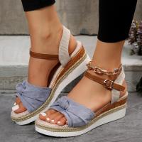 Sandalias casuales de mujer de talla grande con boca de pez, arco grande, hebilla de una palabra y plataforma gruesa. - details 3