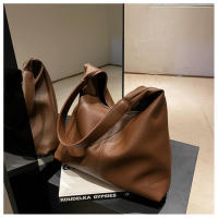 Bolso de hombro grande y ligero a la moda, bolso de mano de PU para mujer, niño y madre de alto sentido - details 24