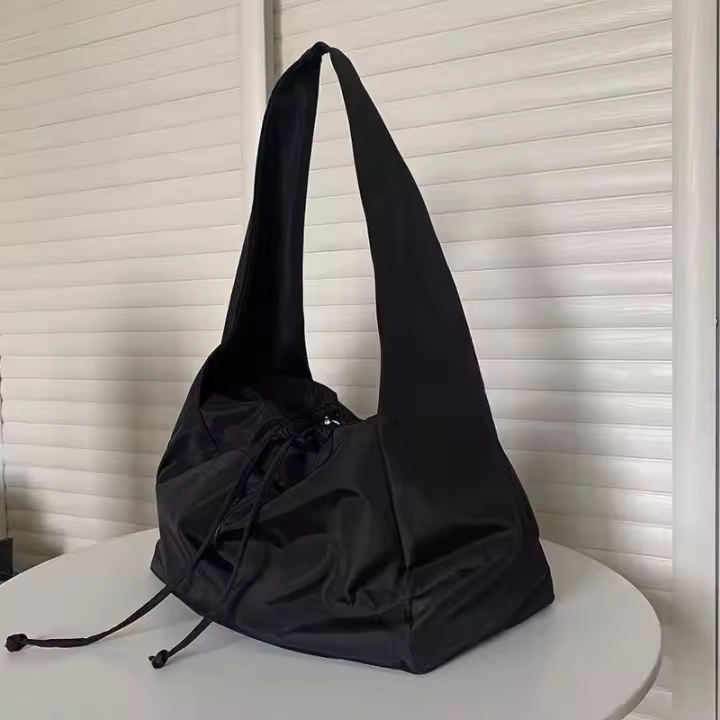 Bandolera Urbana Unisex de Gran Capacidad |   Estilo Asiático Moderno con Lona Resistente + Nylon Ligero - Bolso Axila Impermeable para Estudiantes (Tamaño A3, Negro/Gris) - 1
