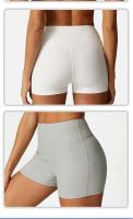 Sujetador de yoga de alto impacto con canalé en contraste y pantalones cortos para levantar la cadera, traje de gimnasia, conjunto de entrenamiento elástico para Pilates, 2 piezas - details 2