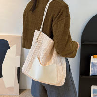 Bolso de mano de punto ahuecado de paja, bolso de hombro hecho a mano de gran capacidad, bolso de playa informal de diseñador para mujer - details 7