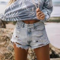 Pantalones cortos de mezclilla con flecos rasgados de cintura alta para mujer - details 1